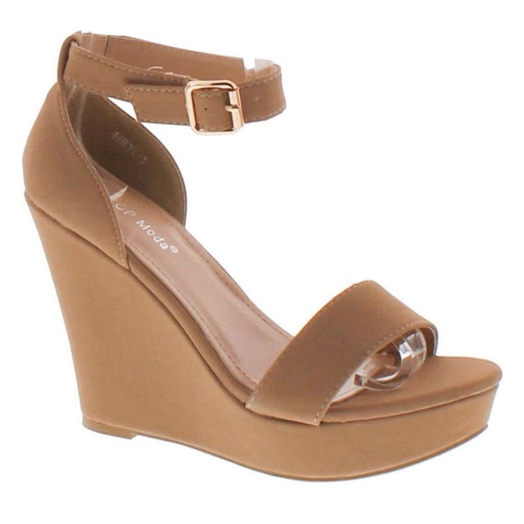 **SOLD** Nude Wedges - Picture 1 of 5